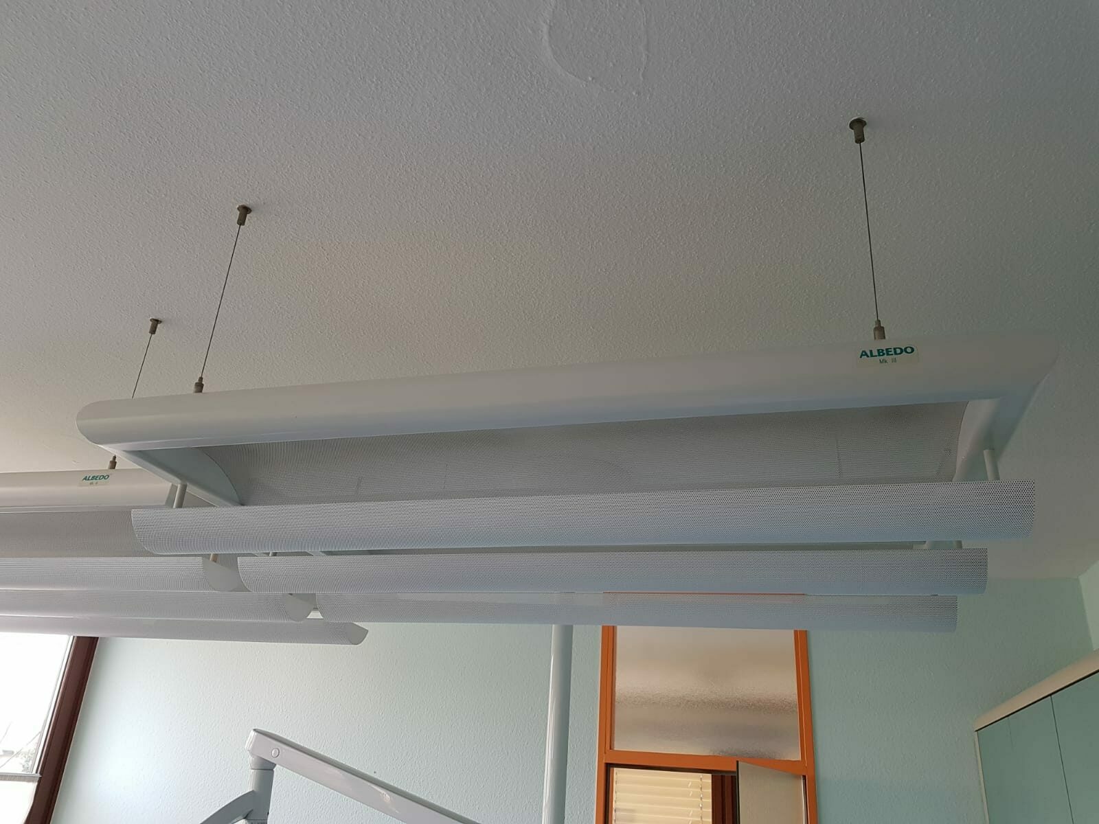Albedo MK 3 Deckenlampe für Behandlungszimmer - blaudental